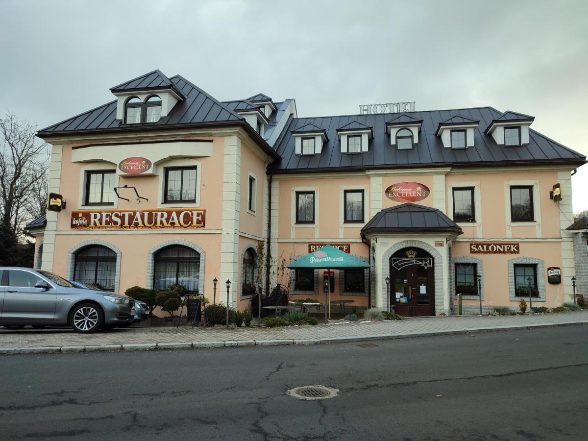 Hotel Bohemia Excellent Klášterec nad Ohří Buitenkant foto