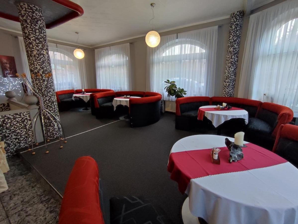 Hotel Bohemia Excellent Klášterec nad Ohří Buitenkant foto