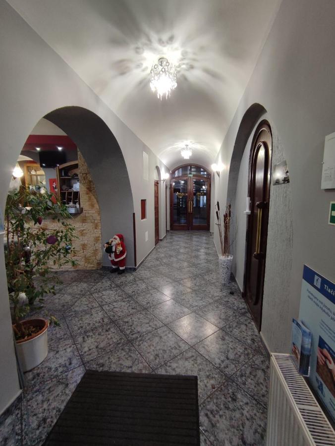 Hotel Bohemia Excellent Klášterec nad Ohří Buitenkant foto