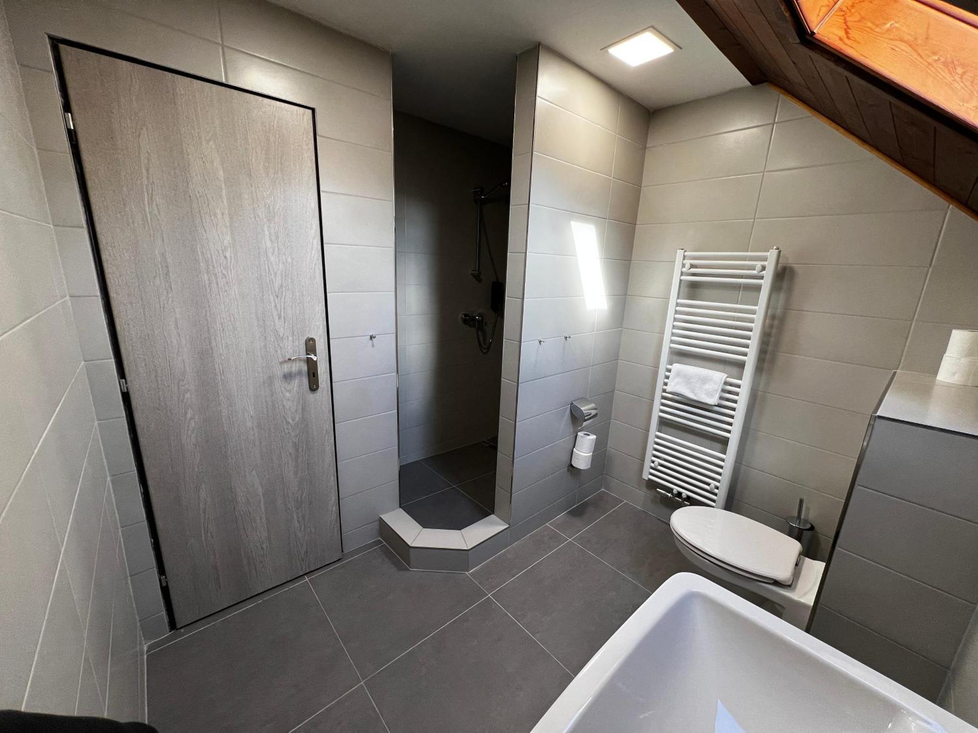 Hotel Bohemia Excellent Klášterec nad Ohří Buitenkant foto